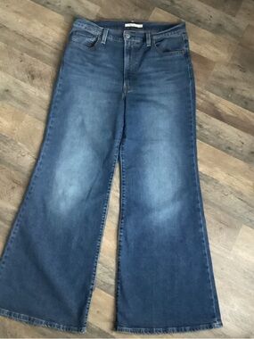Levi’s Ribcage Bell Blue Denim Jeans